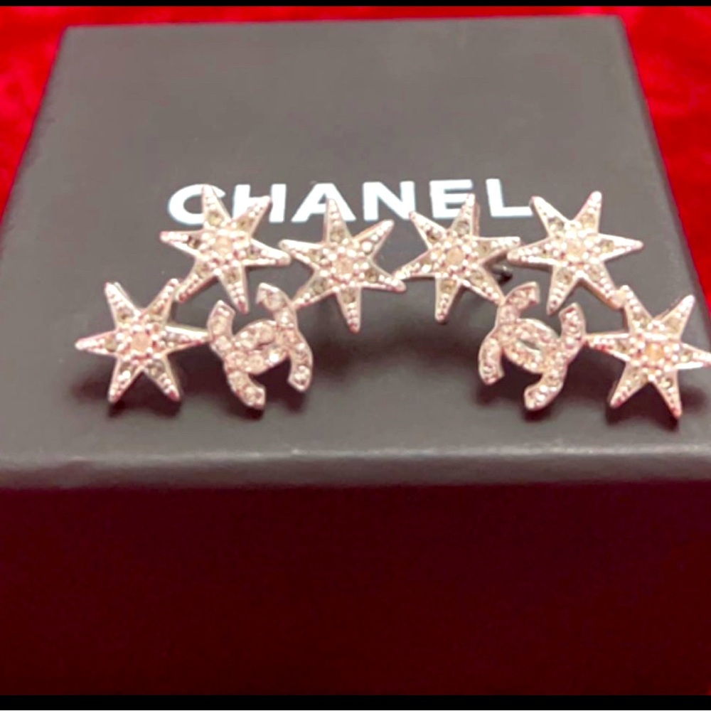 Beautiful authentic CHANEL earrings ❤️